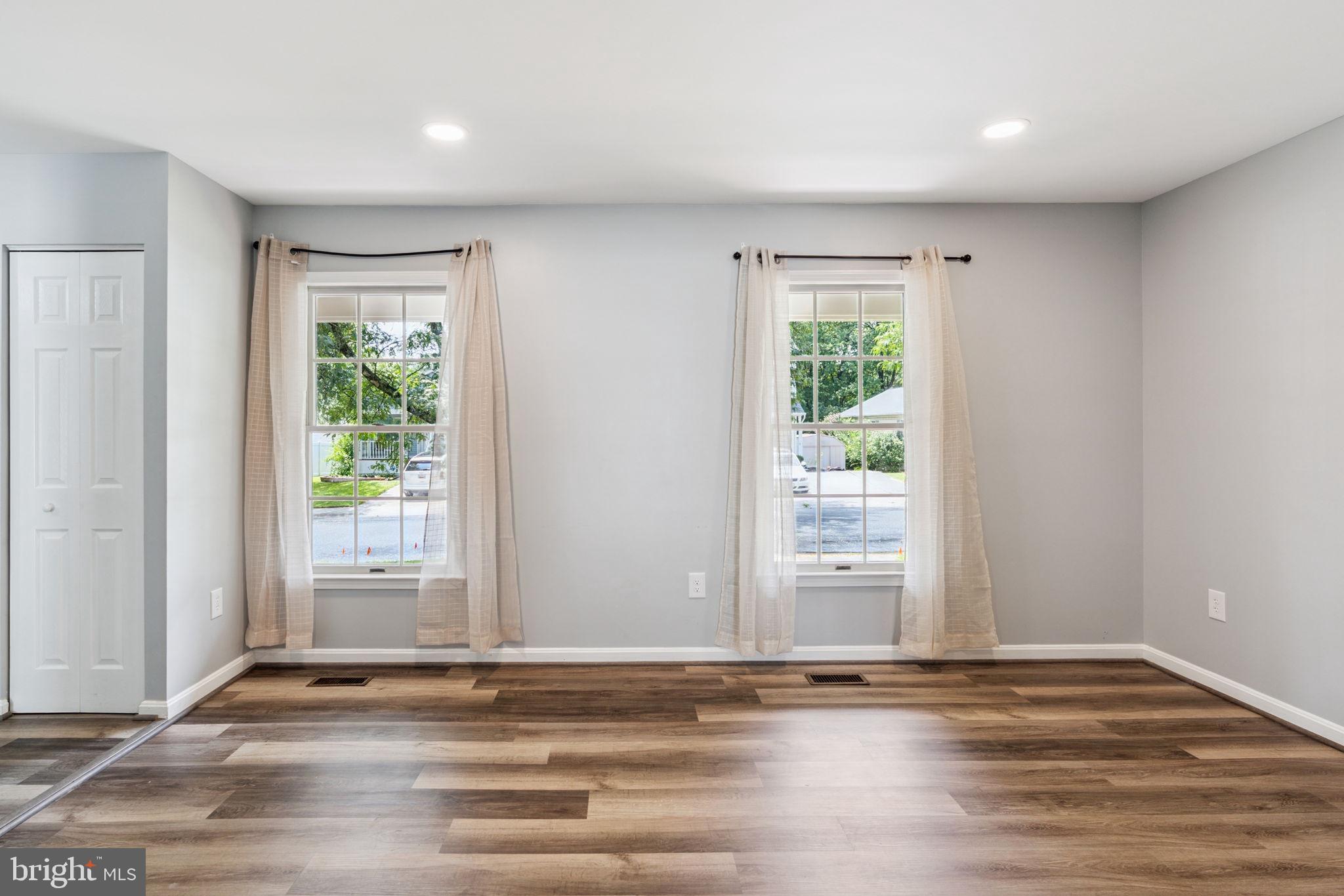 Elkridge, Maryland, 21075, United States, 4 Bedrooms Bedrooms, ,4 BathroomsBathrooms,Residential,For Sale,1920962
