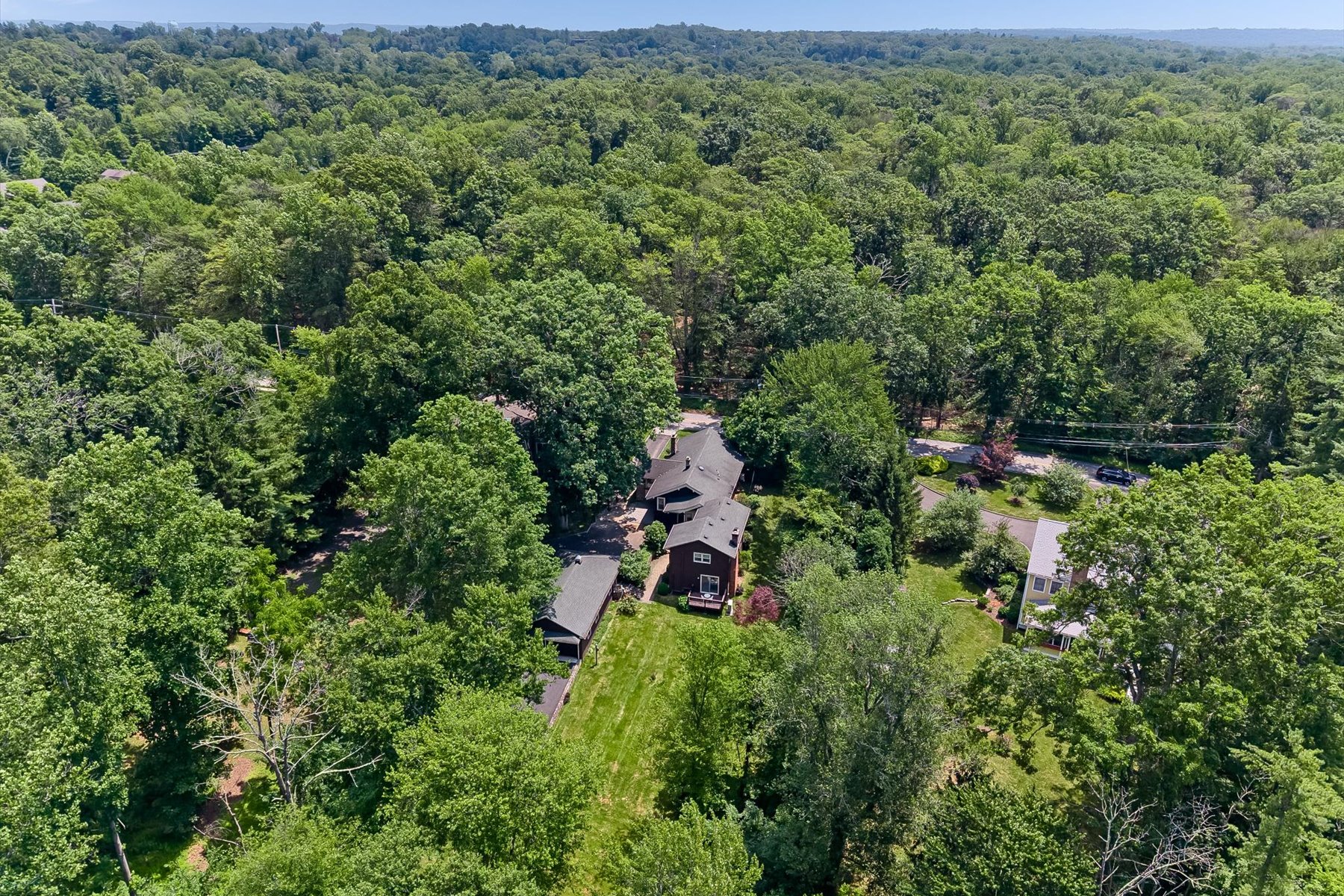  Authentic Craftsman-Style Property Offers Timeless Character - 物件實景