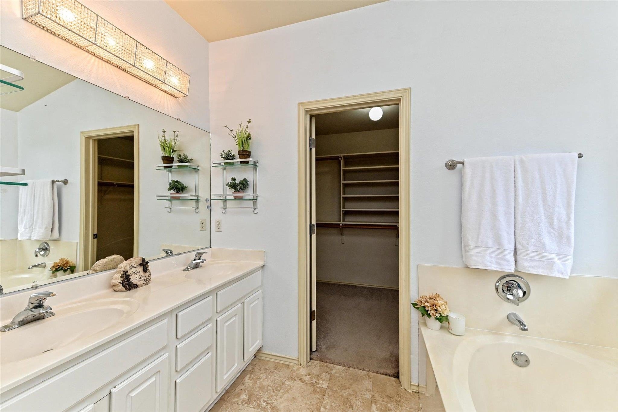 Austin, Texas, 78749, United States, 3 Bedrooms Bedrooms, ,3 BathroomsBathrooms,Residential,For Sale,1974366