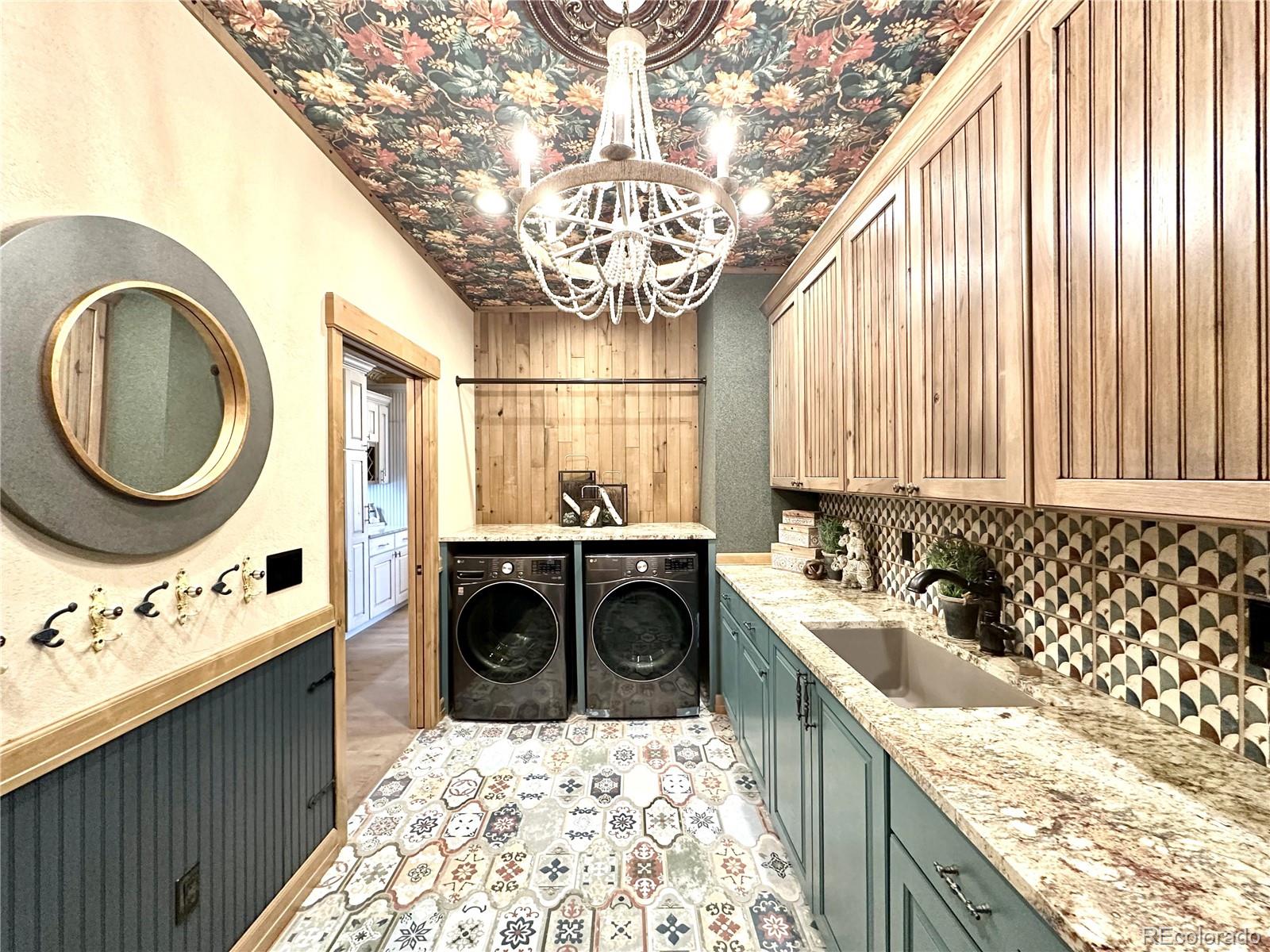 Poncha Springs, Colorado, 81242, United States, 5 Bedrooms Bedrooms, ,3 BathroomsBathrooms,Residential,For Sale,1921915