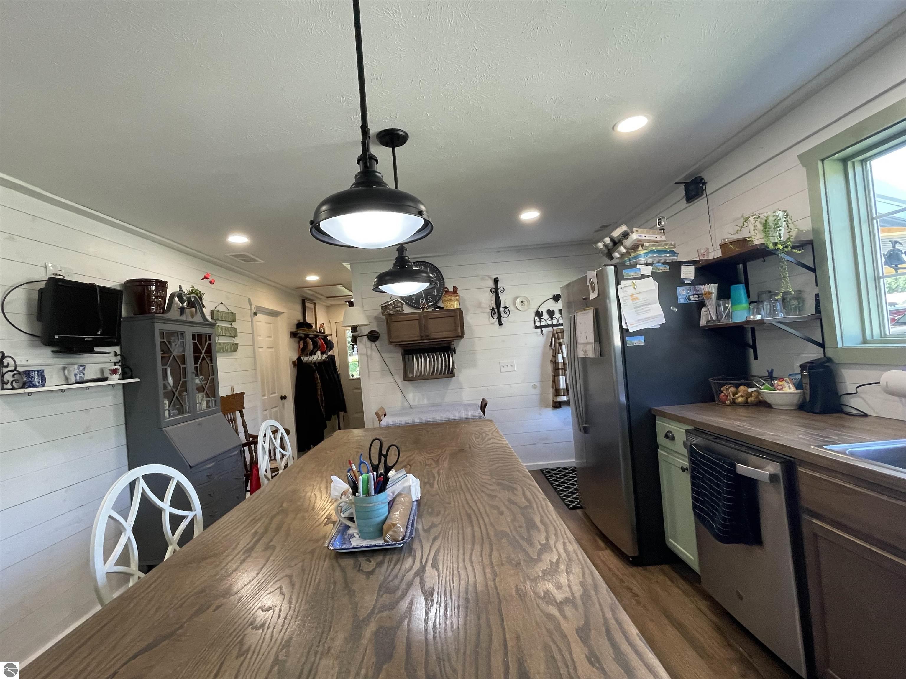 Harrison, Michigan, 48625, United States, 3 Bedrooms Bedrooms, ,3 BathroomsBathrooms,Residential,For Sale,1982691