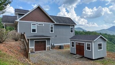 Hiawassee, Georgia, 30546, United States, 3 Bedrooms Bedrooms, ,4 BathroomsBathrooms,Residential,For Sale,1933523