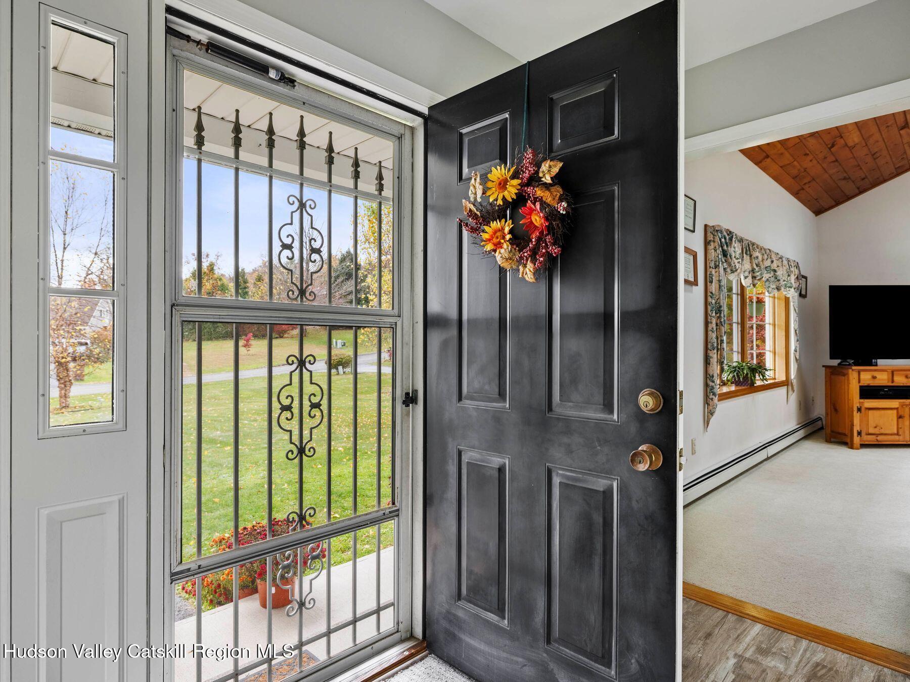 Lake Katrine, New York, 12449, United States, 4 Bedrooms Bedrooms, ,3 BathroomsBathrooms,Residential,For Sale,1987709