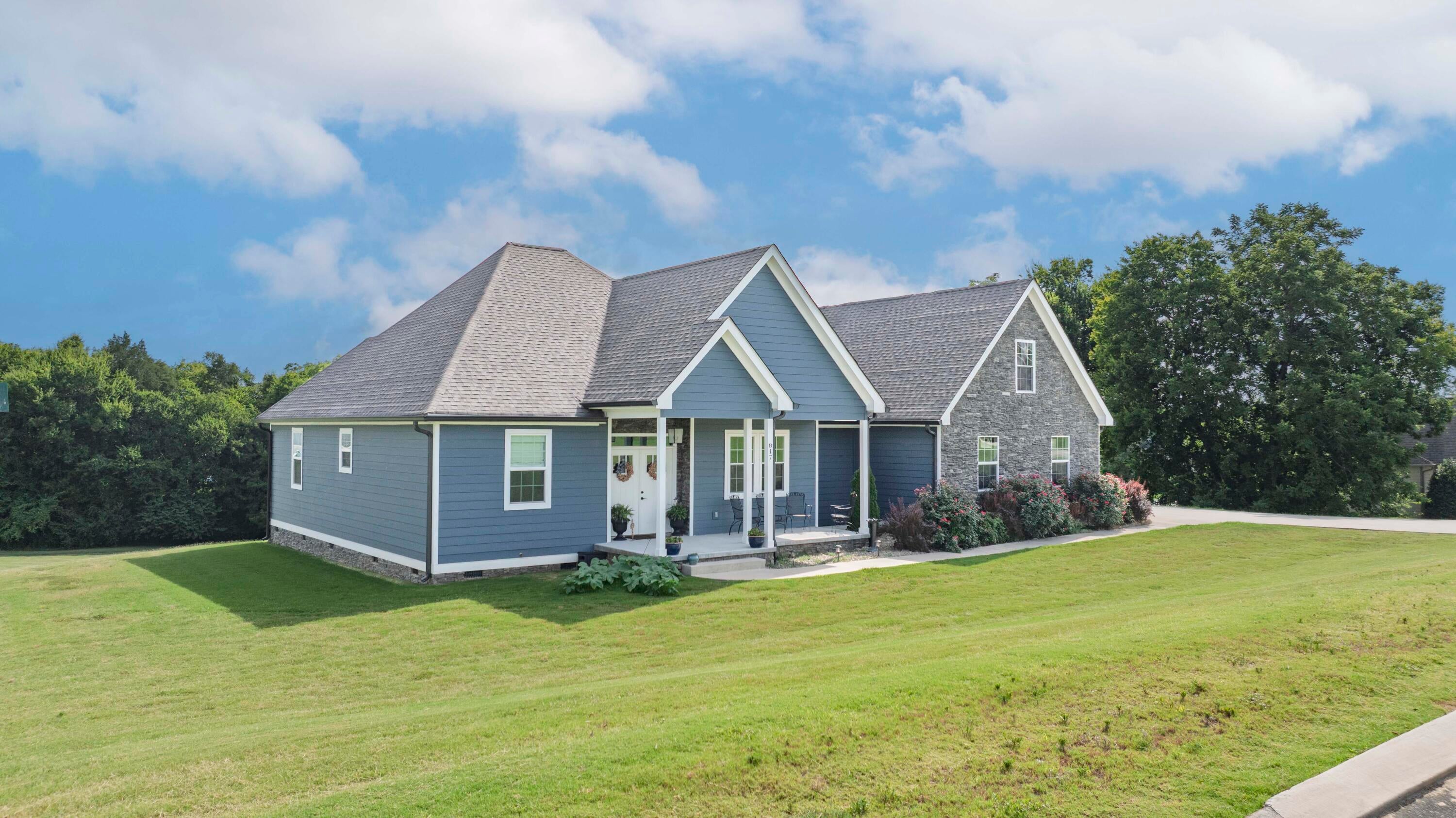 Dayton, Tennessee, 37321, United States, 3 Bedrooms Bedrooms, ,2 BathroomsBathrooms,Residential,For Sale,1901009