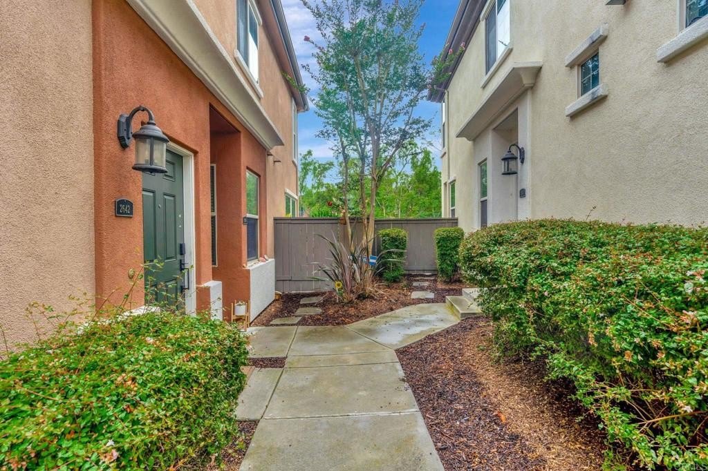San Diego, California, 92108, United States, 2 Bedrooms Bedrooms, ,2 BathroomsBathrooms,Residential,For Sale,1939795