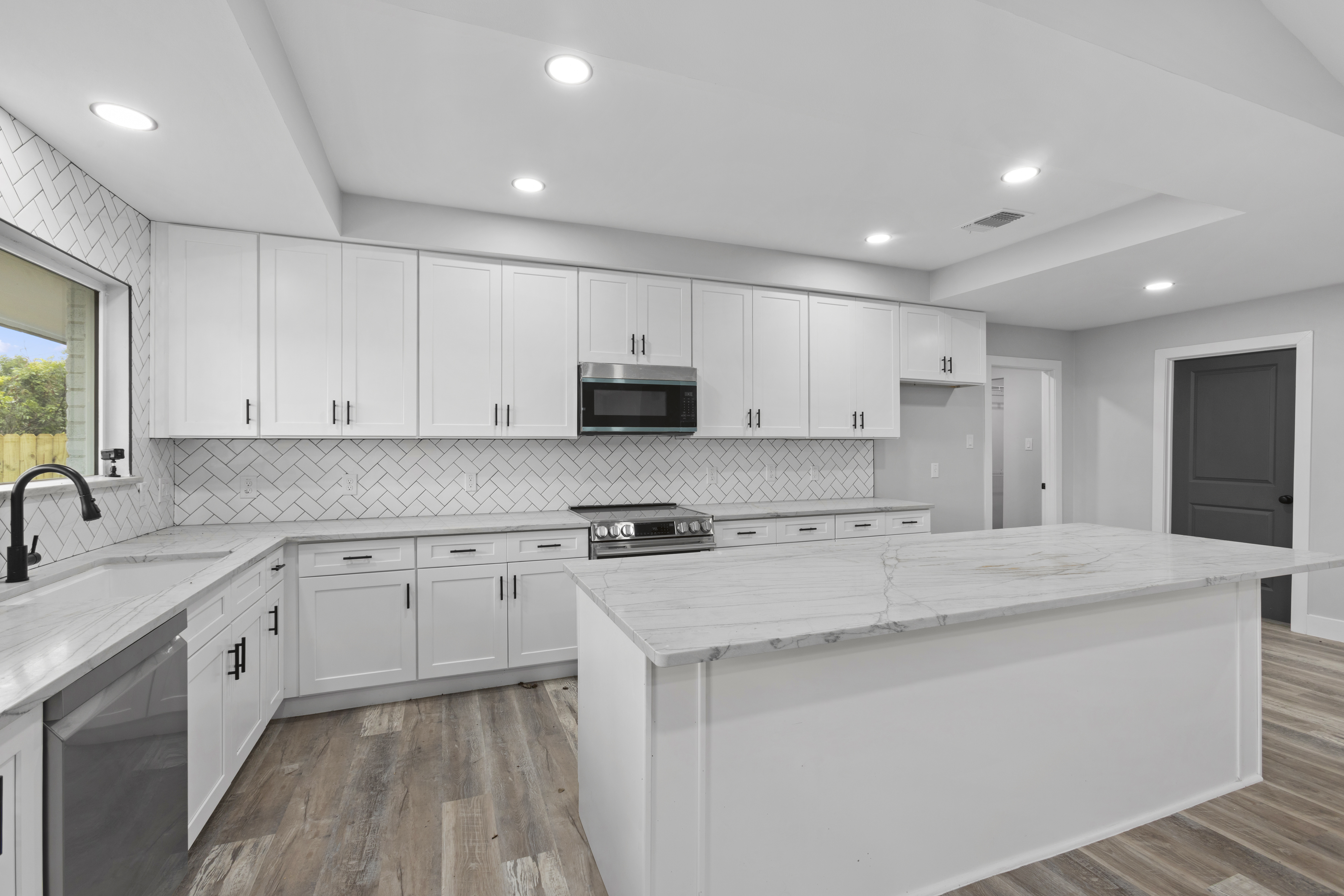  Fully Renovated Cul-de-Sac Living - 物件實景