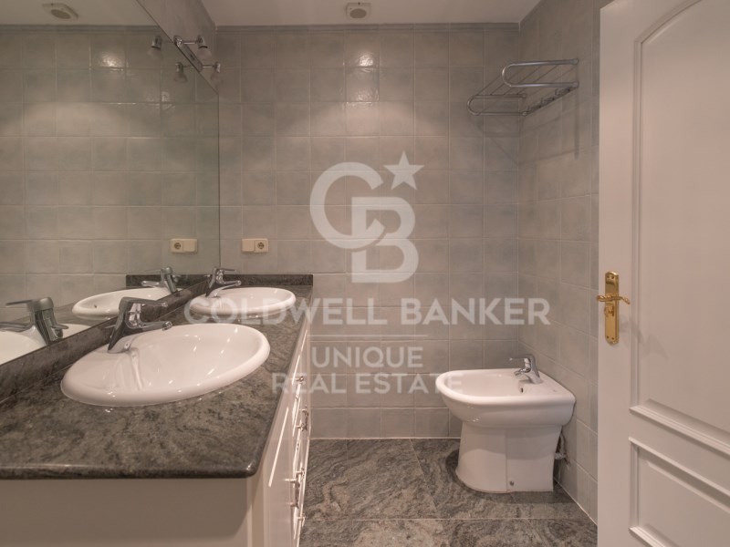 Madrid, Comunidad de Madrid, ES, 5 Bedrooms Bedrooms, ,3 BathroomsBathrooms,Residential,For Sale,1847498
