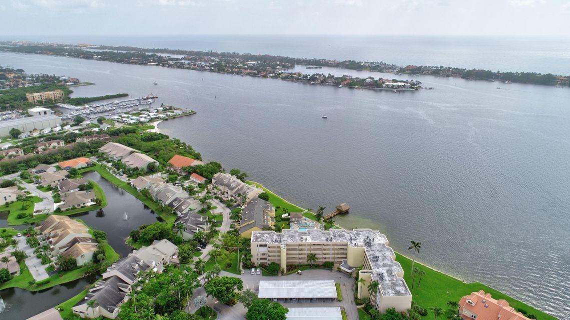 Hypoluxo, Florida, 33462, United States, 2 Bedrooms Bedrooms, ,2 BathroomsBathrooms,Residential,For Sale,1736314