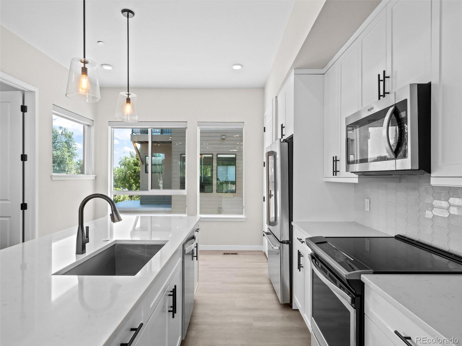 Lakewood, Colorado, 80214, United States, 3 Bedrooms Bedrooms, ,3 BathroomsBathrooms,Residential,For Sale,1866622
