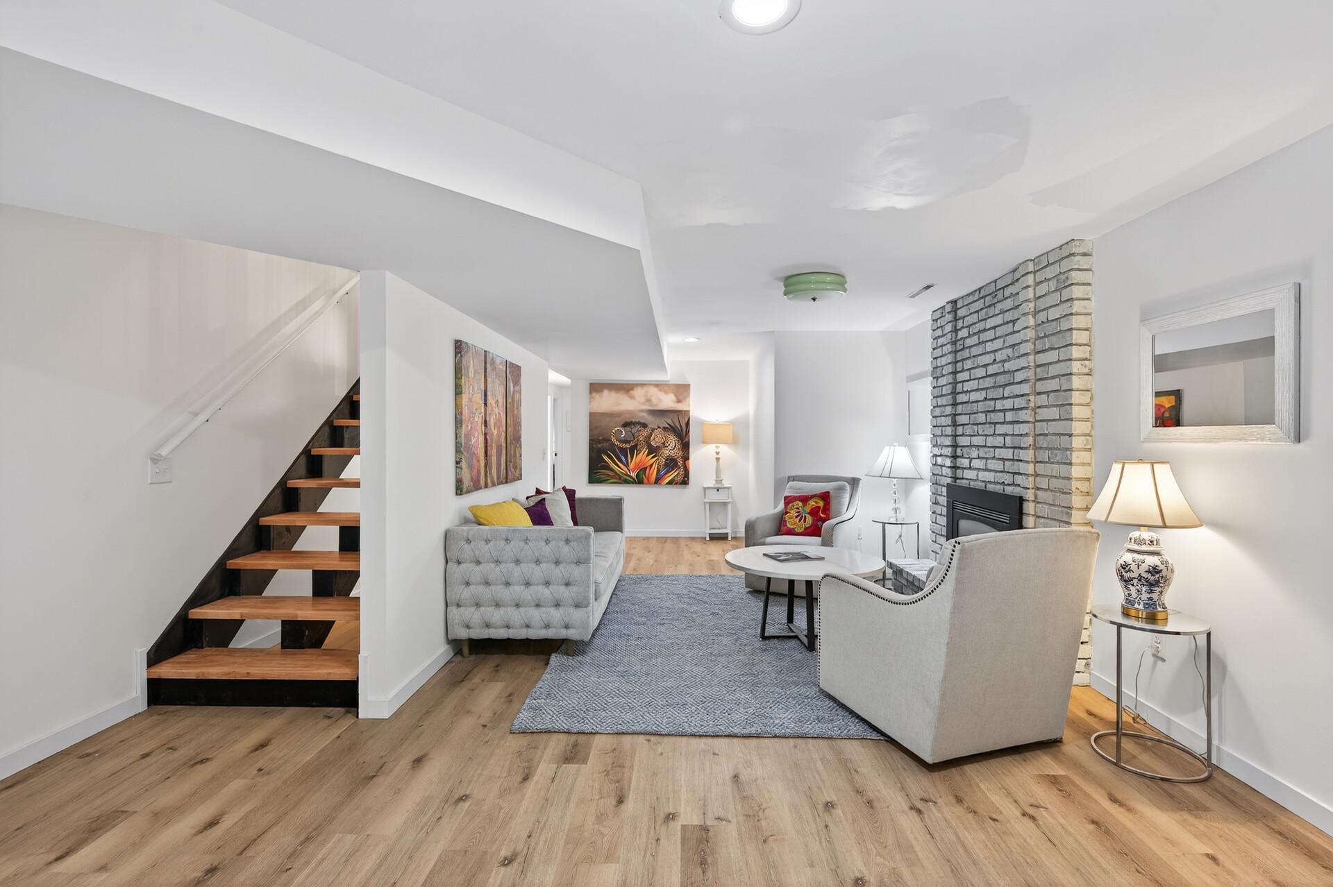 Plymouth, Minnesota, 55441, United States, 5 Bedrooms Bedrooms, ,2 BathroomsBathrooms,Residential,For Sale,1989260