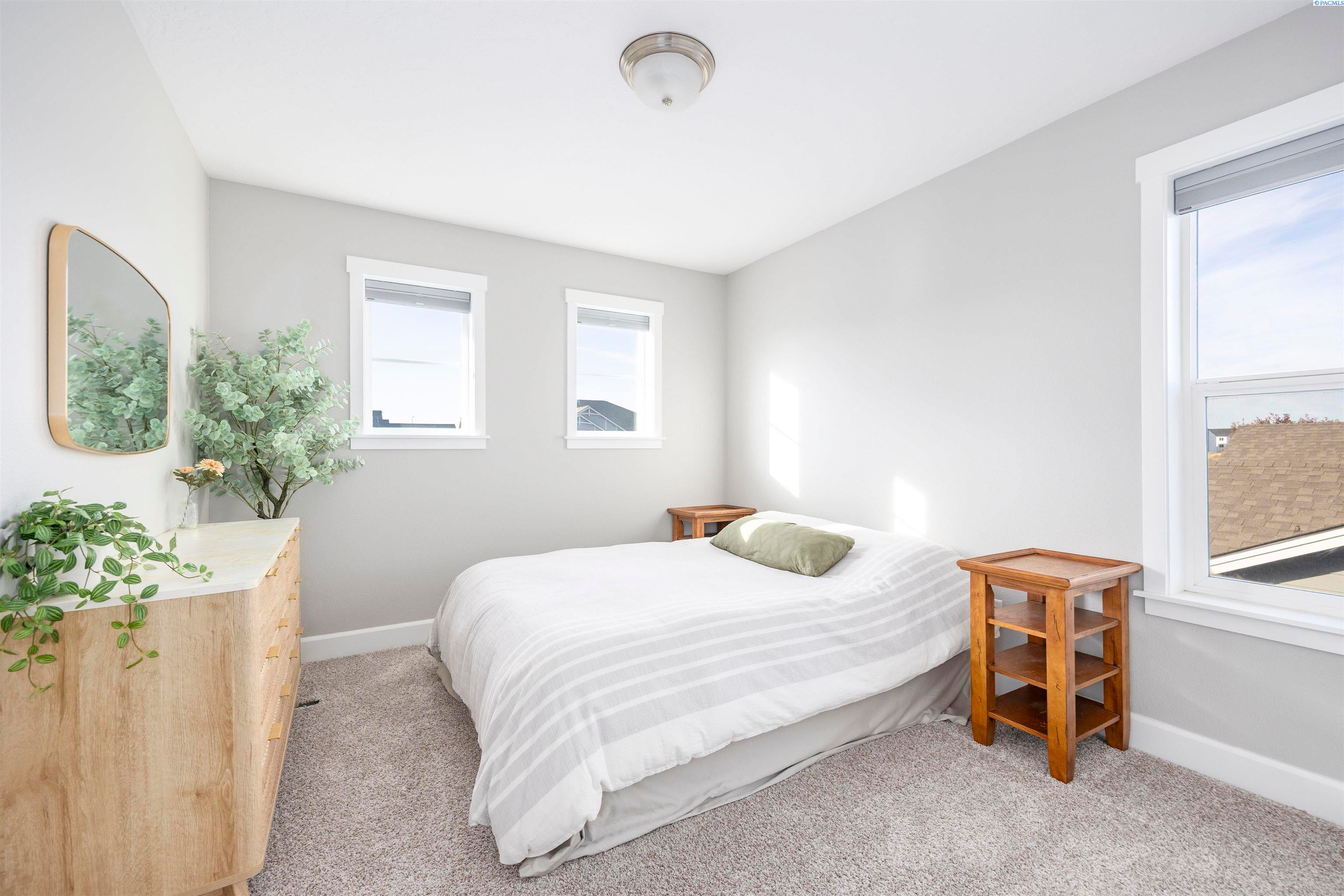 Pasco, Washington, 99301, United States, 3 Bedrooms Bedrooms, ,3 BathroomsBathrooms,Residential,For Sale,1977016