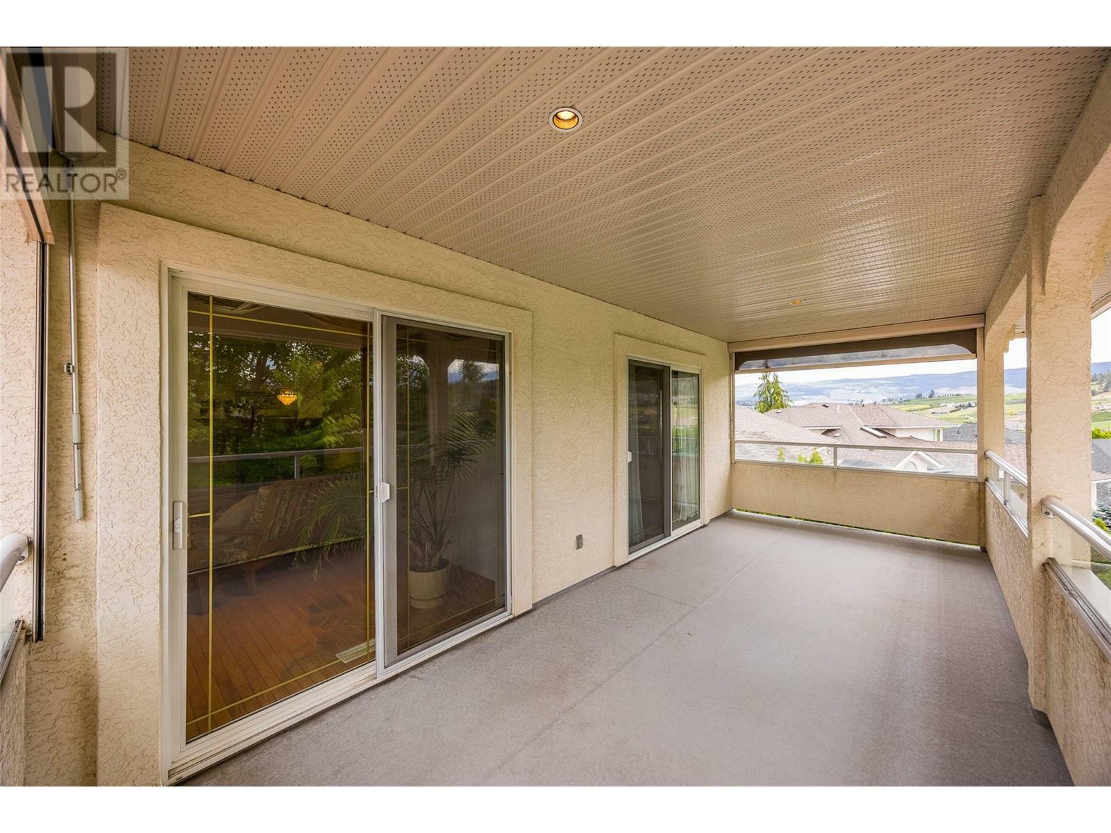KELOWNA, British Columbia, V1V 1X3, CA, 4 Bedrooms Bedrooms, ,3 BathroomsBathrooms,Residential,For Sale,1876353