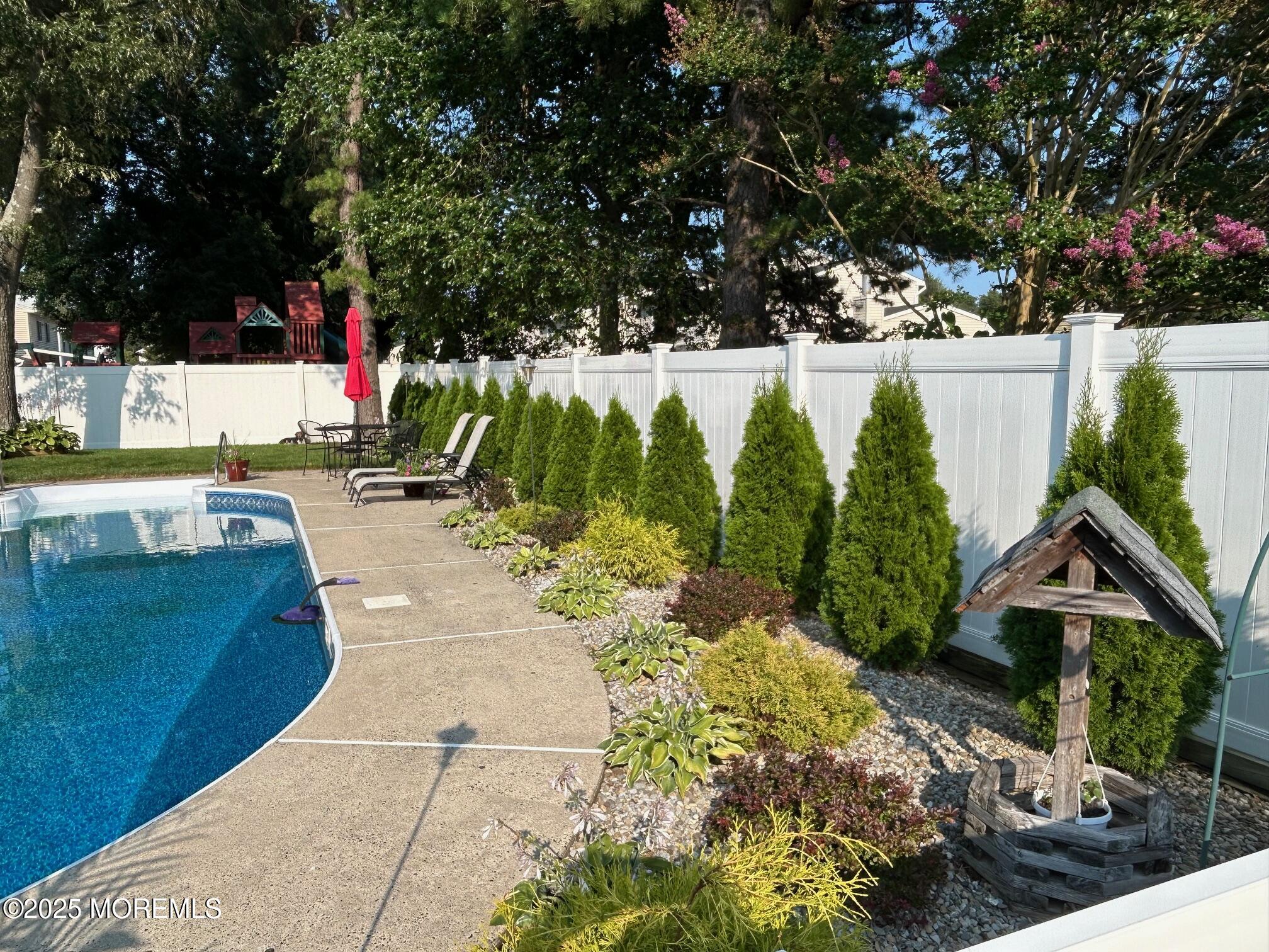 Howell, New Jersey, 07731, United States, 5 Bedrooms Bedrooms, ,3 BathroomsBathrooms,Residential,For Sale,1935979