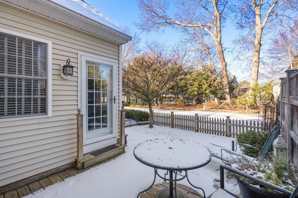 Uxbridge, Massachusetts, 01569, United States, 2 Bedrooms Bedrooms, ,2 BathroomsBathrooms,Residential,For Sale,2006333