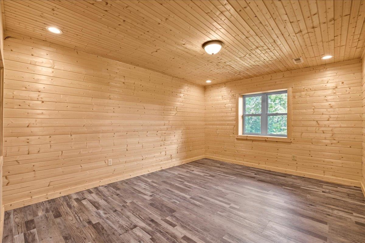 Cleveland, South Carolina, 29635, United States, 3 Bedrooms Bedrooms, ,3 BathroomsBathrooms,Residential,For Sale,1977097