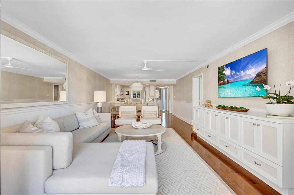 Sarasota, Florida, 34242, United States, 2 Bedrooms Bedrooms, ,2 BathroomsBathrooms,Residential,For Sale,1895415
