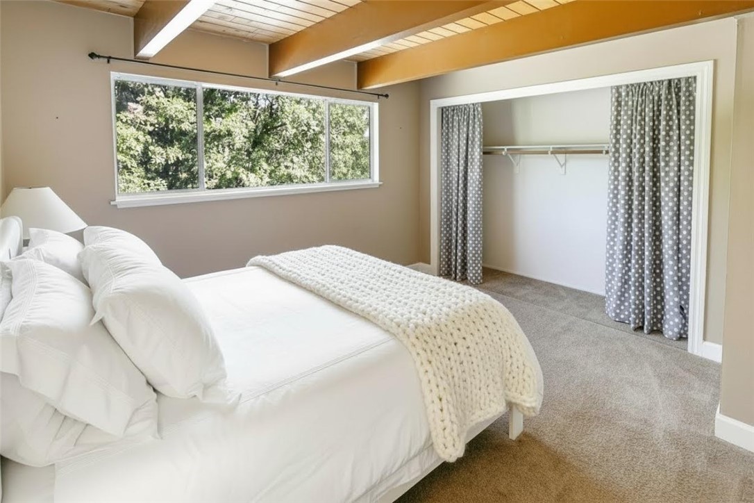 Lake Arrowhead, California, 92352, United States, 4 Bedrooms Bedrooms, ,3 BathroomsBathrooms,Residential,For Sale,2003033