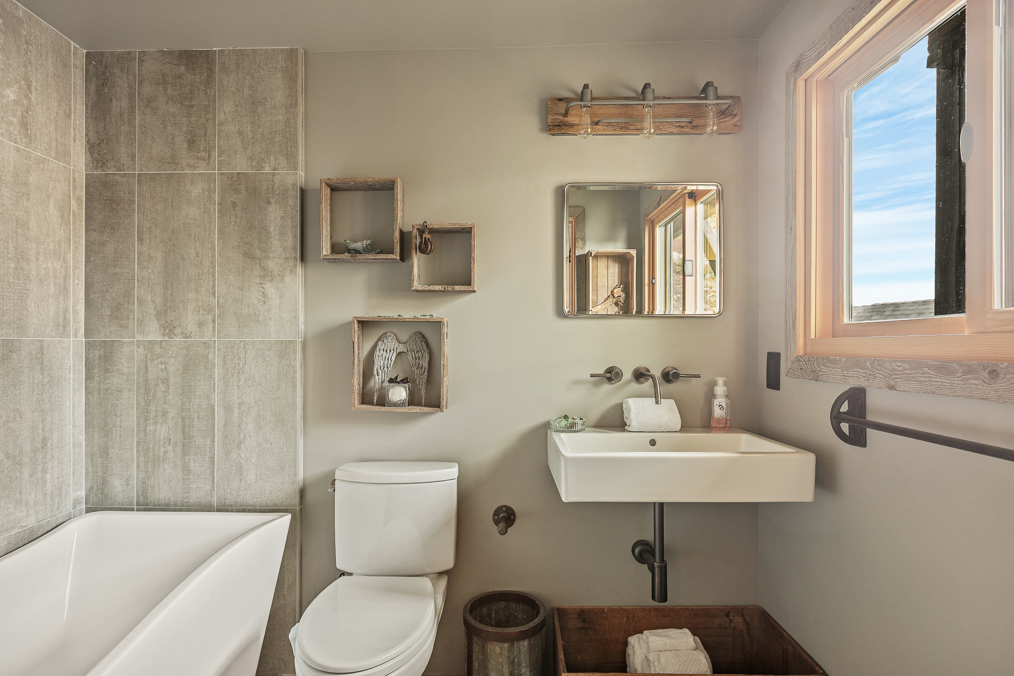  28778 Palisades Drive, Lake Arrowhead, CA 92352 - 物件實景