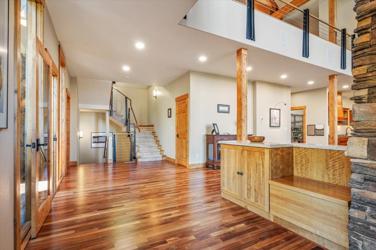 Clancy, Montana, 59634, United States, 6 Bedrooms Bedrooms, ,5 BathroomsBathrooms,Residential,For Sale,1873825