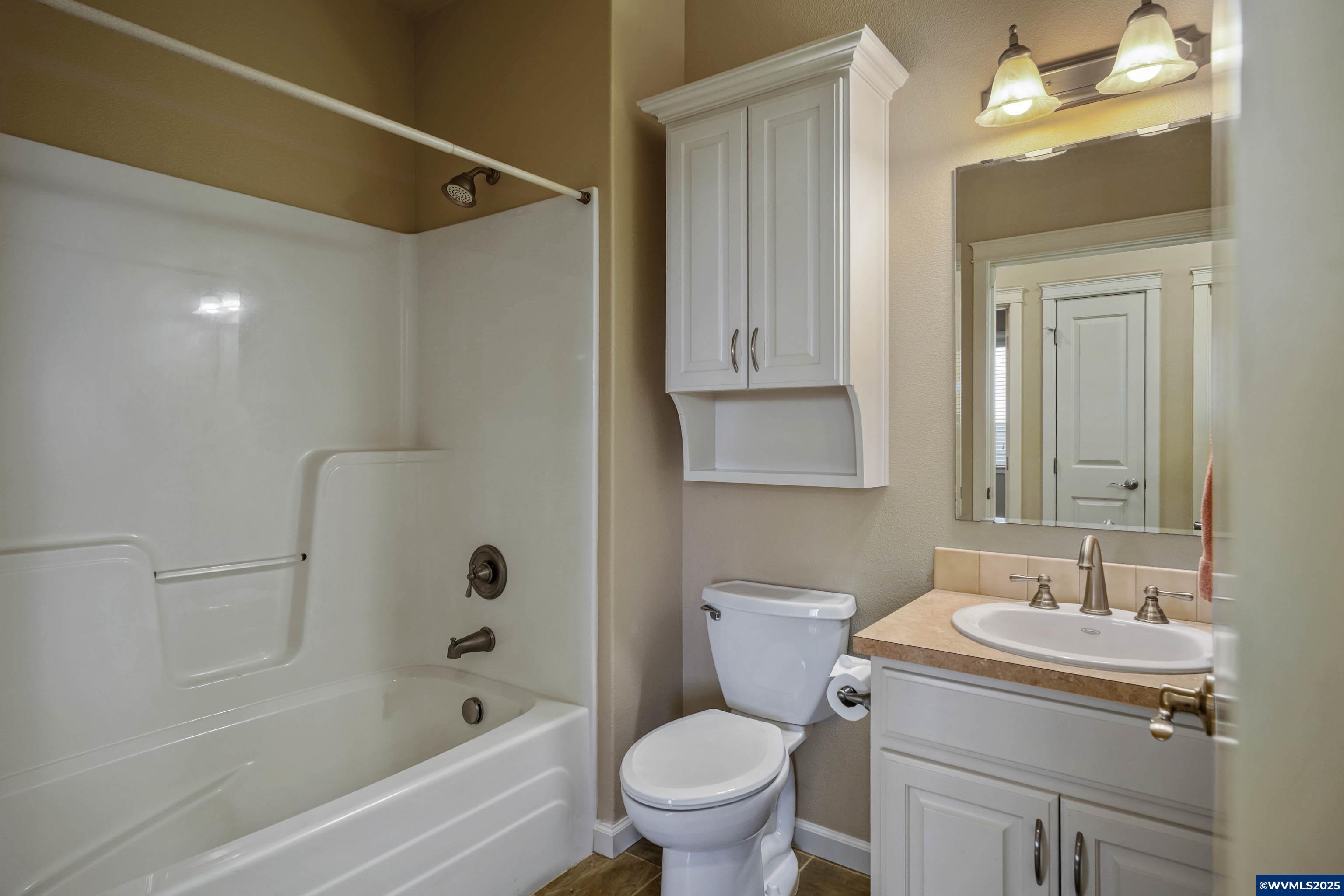 Salem, Oregon, 97306, United States, 3 Bedrooms Bedrooms, ,3 BathroomsBathrooms,Residential,For Sale,1989226