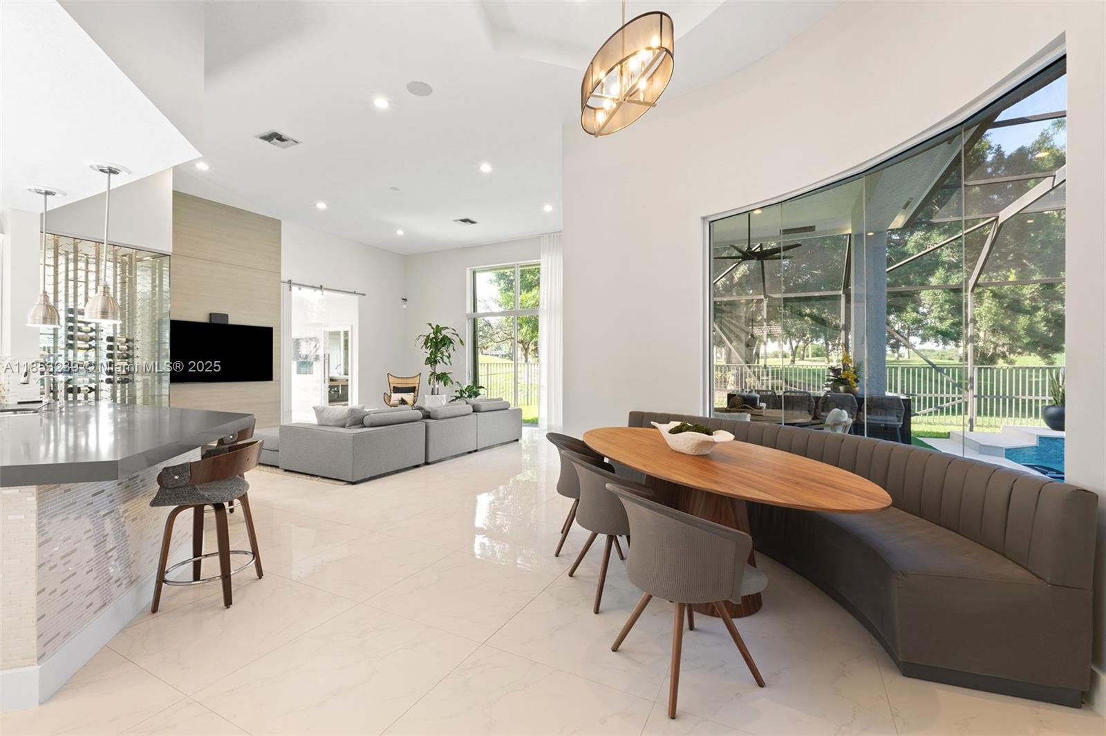 Weston, Florida, 33327, United States, 5 Bedrooms Bedrooms, ,6 BathroomsBathrooms,Residential,For Sale,1919791