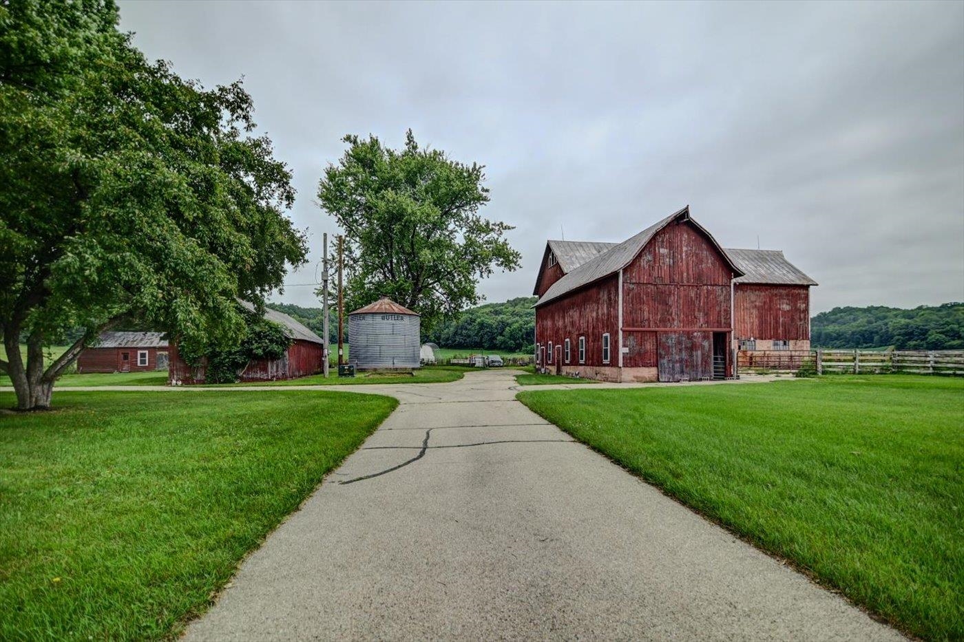 Mazomanie, Wisconsin, 53560, United States, 4 Bedrooms Bedrooms, ,2 BathroomsBathrooms,Residential,For Sale,1902968