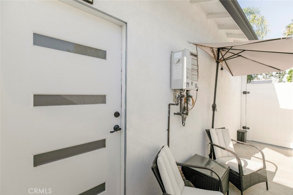 Valley Glen, California, 91405, United States, 3 Bedrooms Bedrooms, ,3 BathroomsBathrooms,Residential,For Sale,1938846
