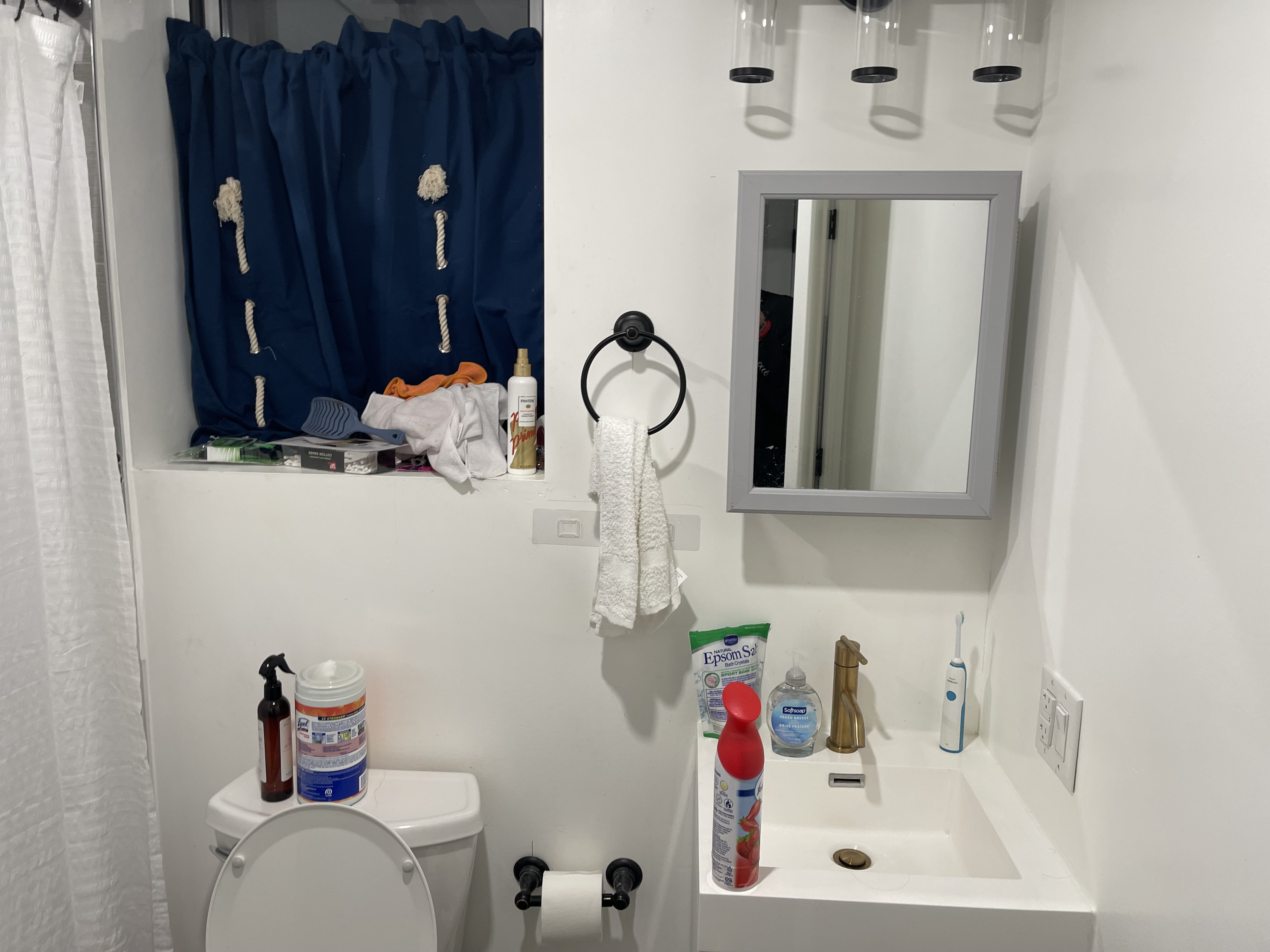 Waterbury, Connecticut, 06706, United States, 8 Bedrooms Bedrooms, ,6 BathroomsBathrooms,Residential,For Sale,1921464