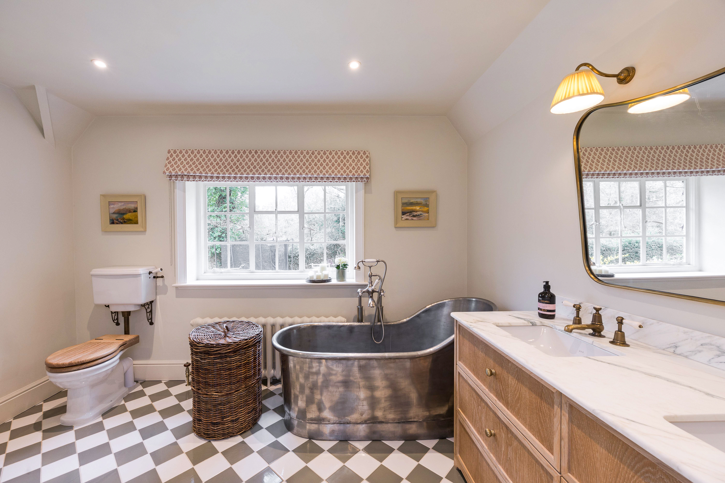  A Characterful New Forest Country House with Cottage, Stables and Barn - 物件實景