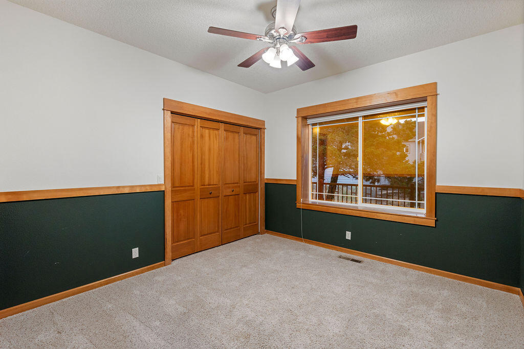 Prineville, Oregon, 97754, United States, 4 Bedrooms Bedrooms, ,3 BathroomsBathrooms,Residential,For Sale,1896038