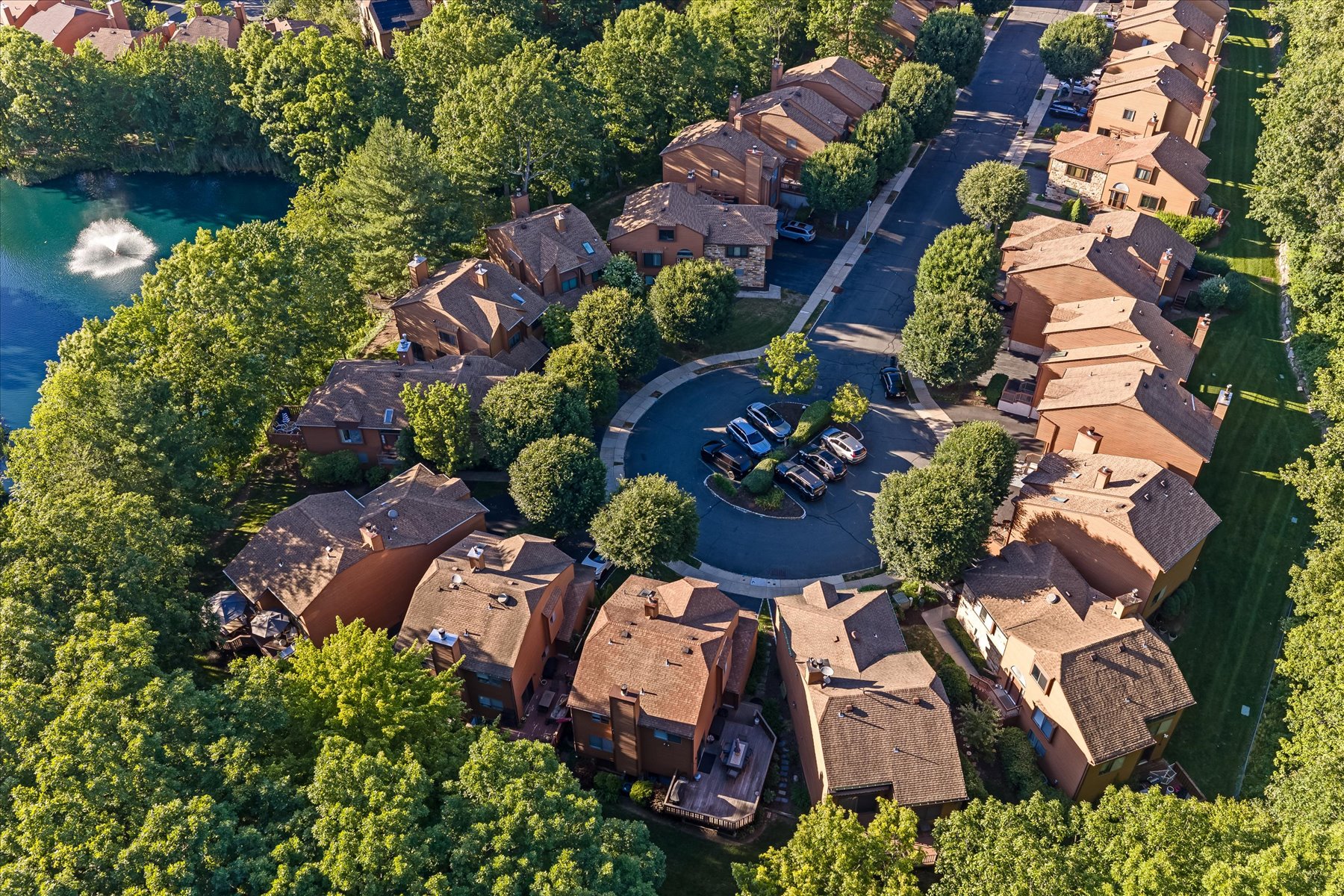  ?Townsquare Village? Detached Townhouse - 物件實景