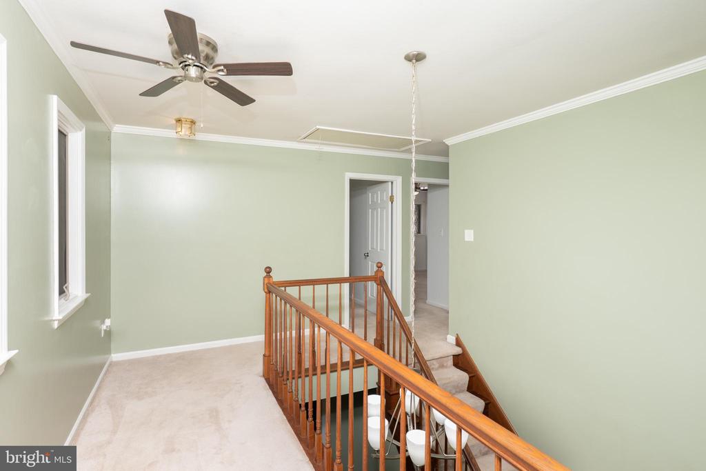 Reading, Pennsylvania, 19607, United States, 4 Bedrooms Bedrooms, ,4 BathroomsBathrooms,Residential,For Sale,1951295