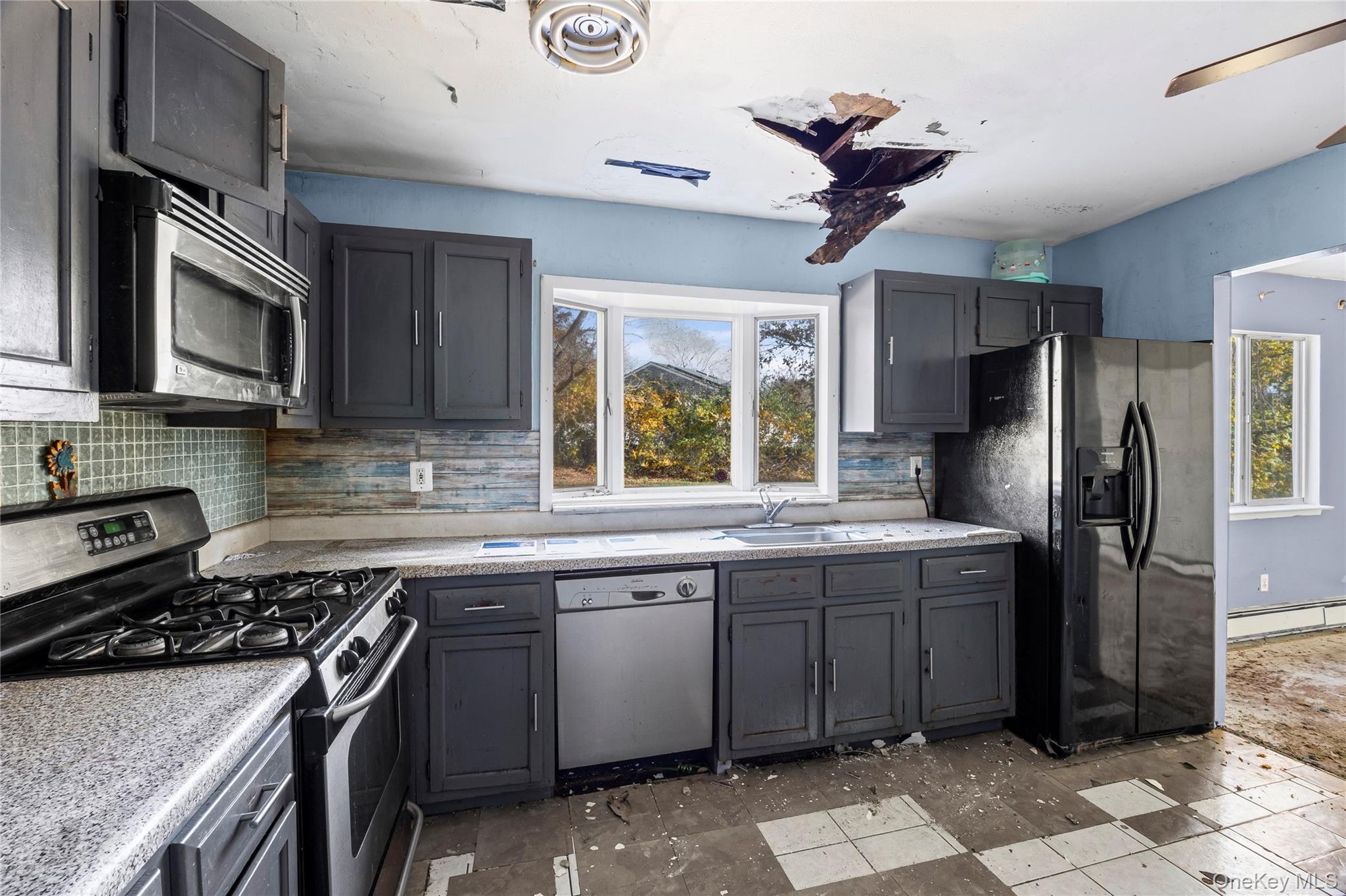 Coram, New York, 11727, United States, 5 Bedrooms Bedrooms, ,4 BathroomsBathrooms,Residential,For Sale,1993887