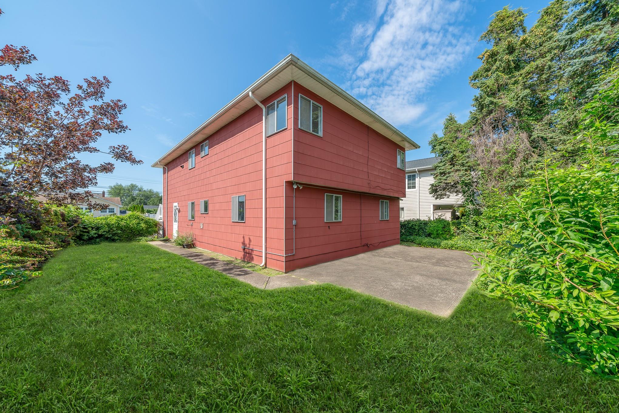 Massapequa, New York, 11758, United States, 4 Bedrooms Bedrooms, ,2 BathroomsBathrooms,Residential,For Sale,1887450