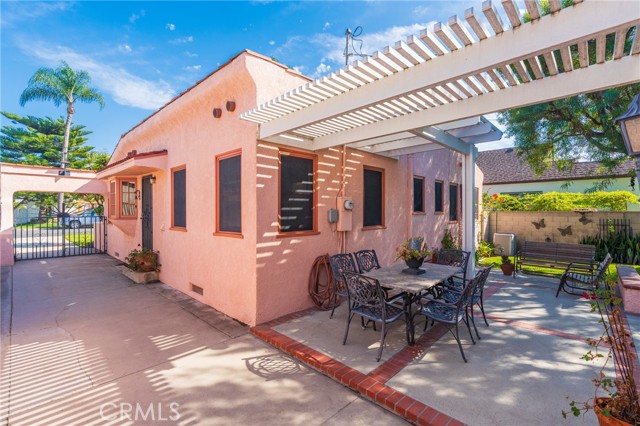 Anaheim, California, 92805, United States, 2 Bedrooms Bedrooms, ,1 BathroomBathrooms,Residential,For Sale,1986125