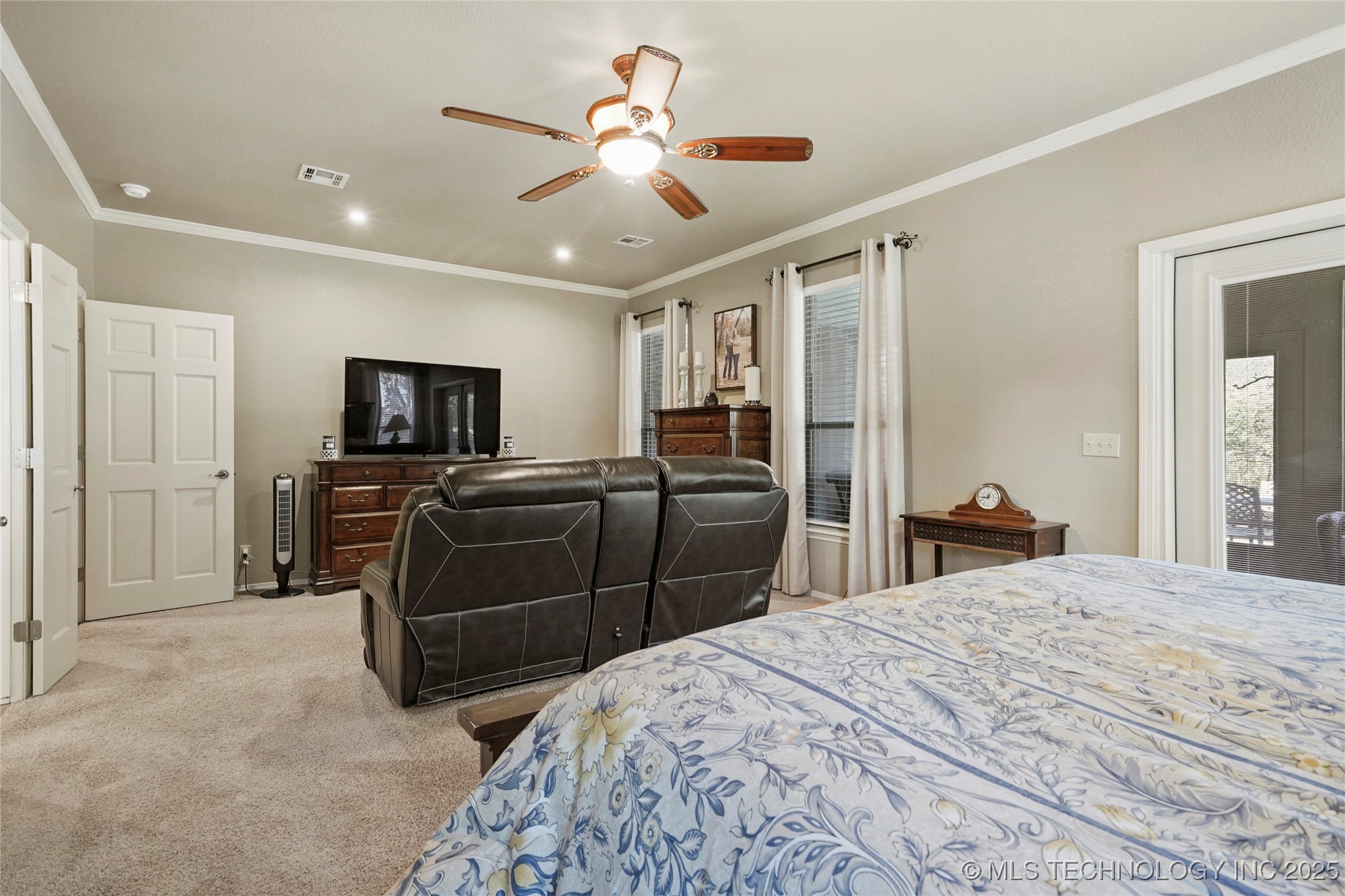 Catoosa, Oklahoma, 74015, United States, 3 Bedrooms Bedrooms, ,3 BathroomsBathrooms,Residential,For Sale,1987944