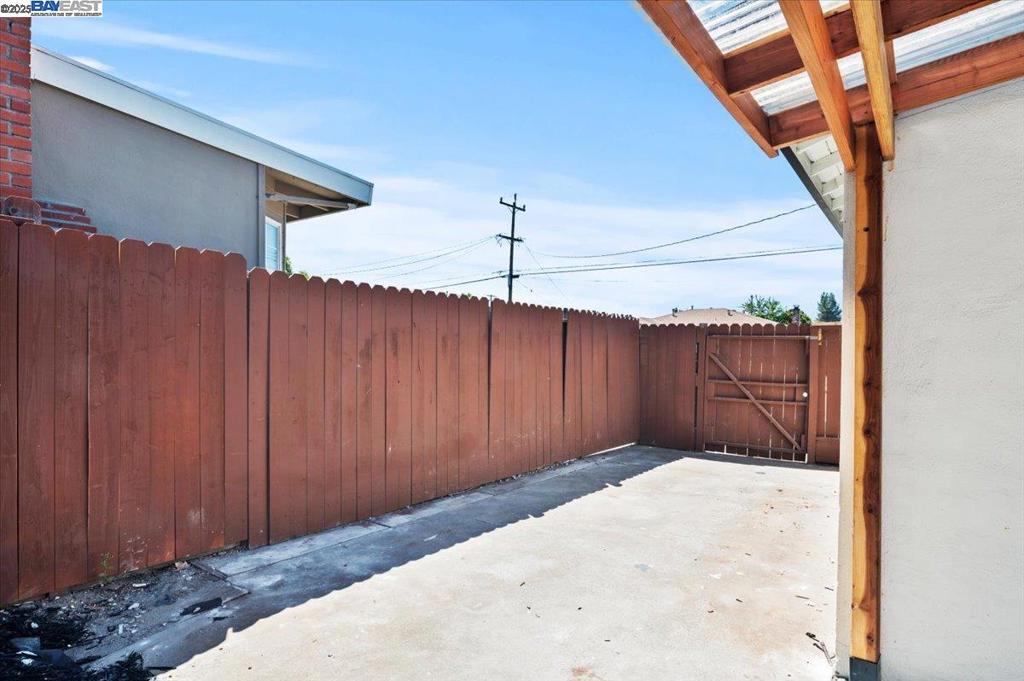 Livermore, California, 94551, United States, 3 Bedrooms Bedrooms, ,2 BathroomsBathrooms,Residential,For Sale,1974358