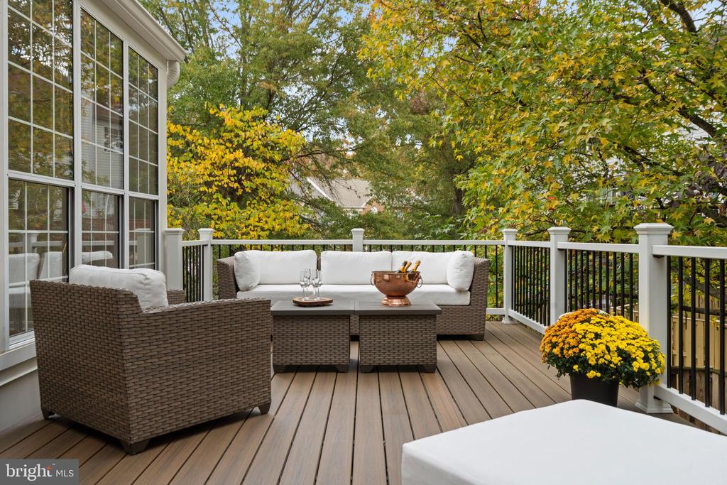 Sterling, Virginia, 20165, United States, 3 Bedrooms Bedrooms, ,4 BathroomsBathrooms,Residential,For Sale,1984617