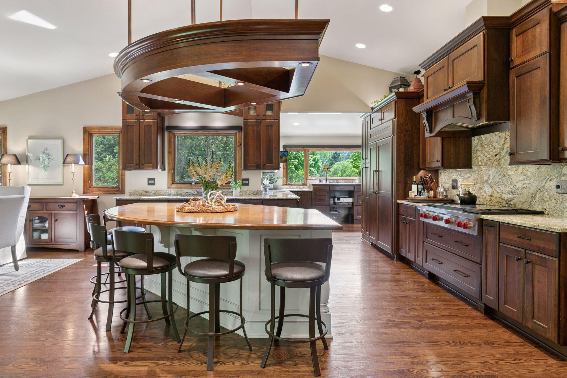 Chanhassen, Minnesota, 55318, United States, 5 Bedrooms Bedrooms, ,2 BathroomsBathrooms,Residential,For Sale,1847378