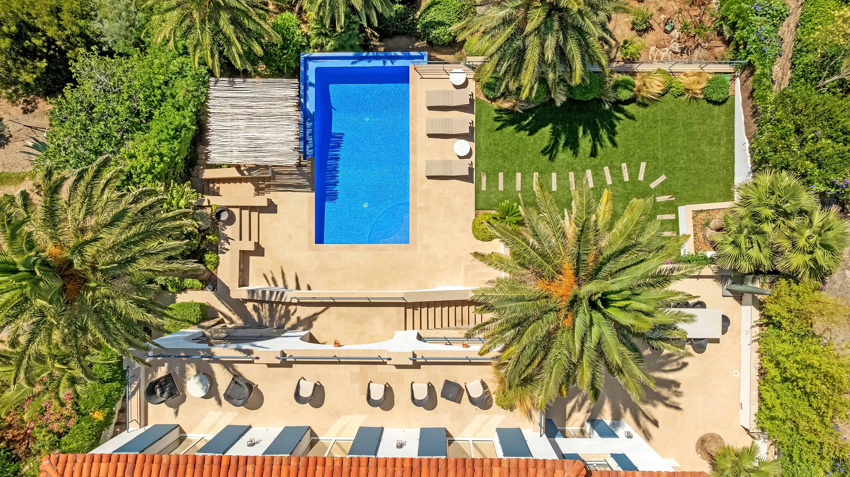  Luxury villa with panoramic Saint-Tropez views for sale in Sainte-Maxime - 物件實景