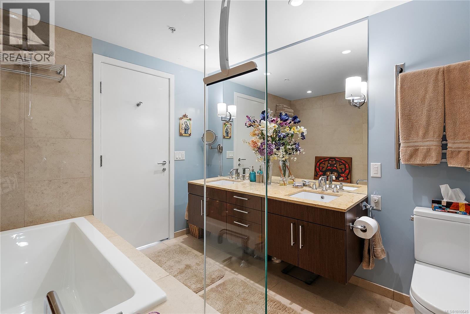 VICTORIA, British Columbia, V9A 0A1, CA, 2 Bedrooms Bedrooms, ,3 BathroomsBathrooms,Residential,For Sale,1949456