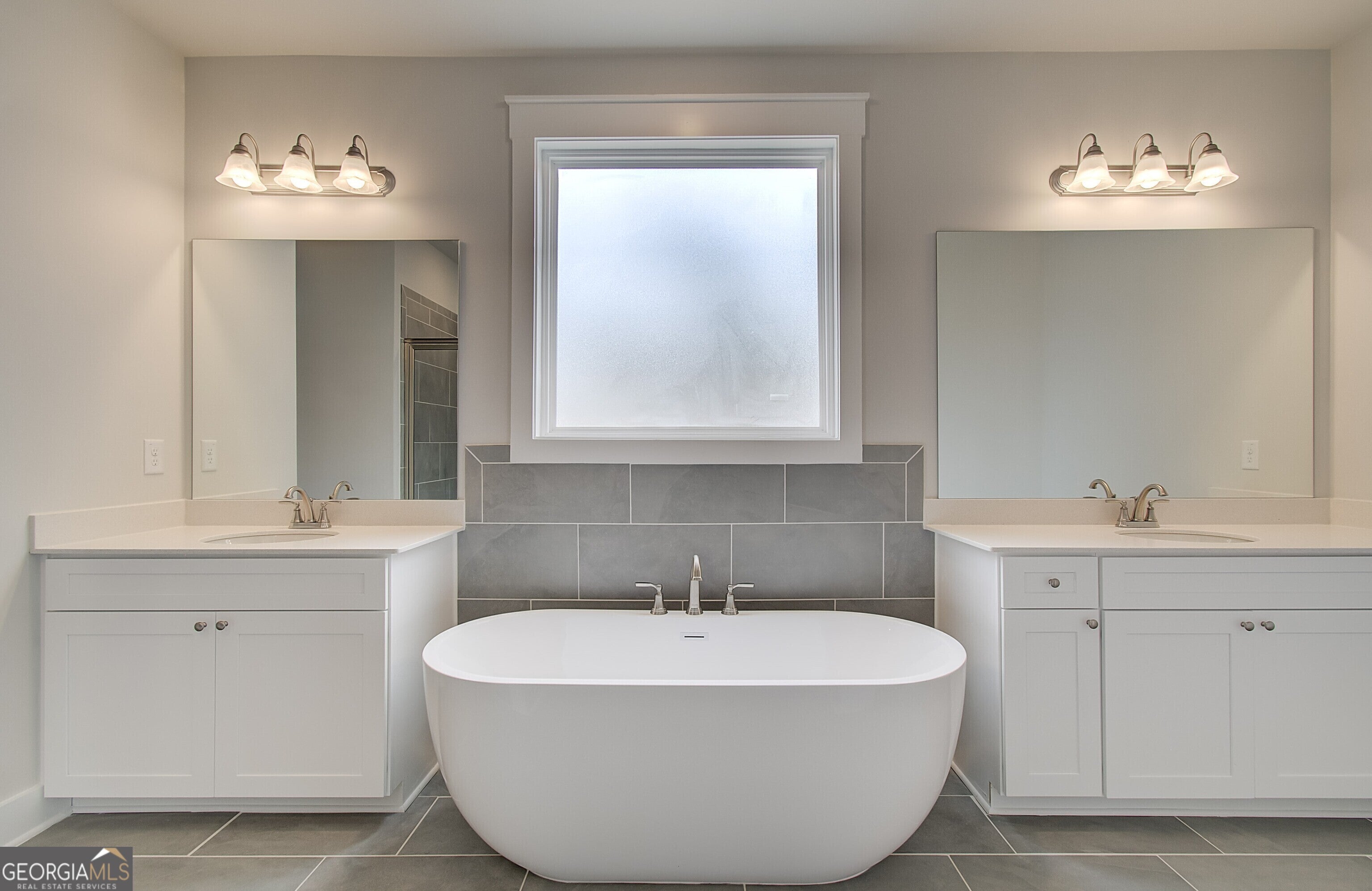 Senoia, Georgia, 30276, United States, 4 Bedrooms Bedrooms, ,4 BathroomsBathrooms,Residential,For Sale,2008995