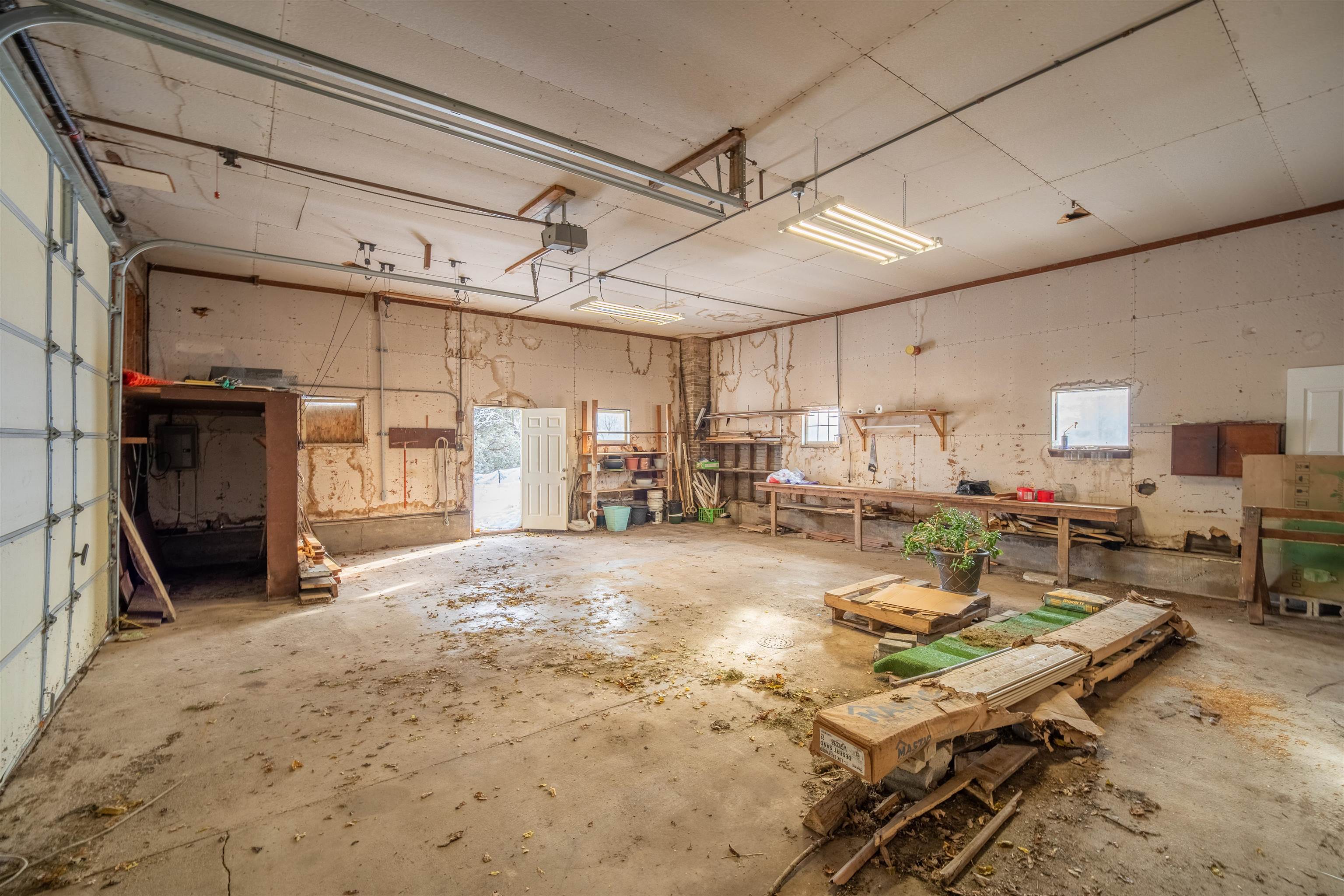 NEW HOLSTEIN, Wisconsin, 53061, United States, 3 Bedrooms Bedrooms, ,2 BathroomsBathrooms,Residential,For Sale,1995926