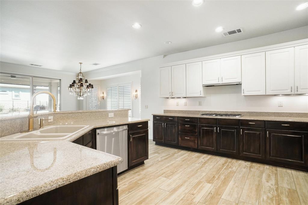 Denton, Texas, 76207, United States, 2 Bedrooms Bedrooms, ,3 BathroomsBathrooms,Residential,For Sale,1981662