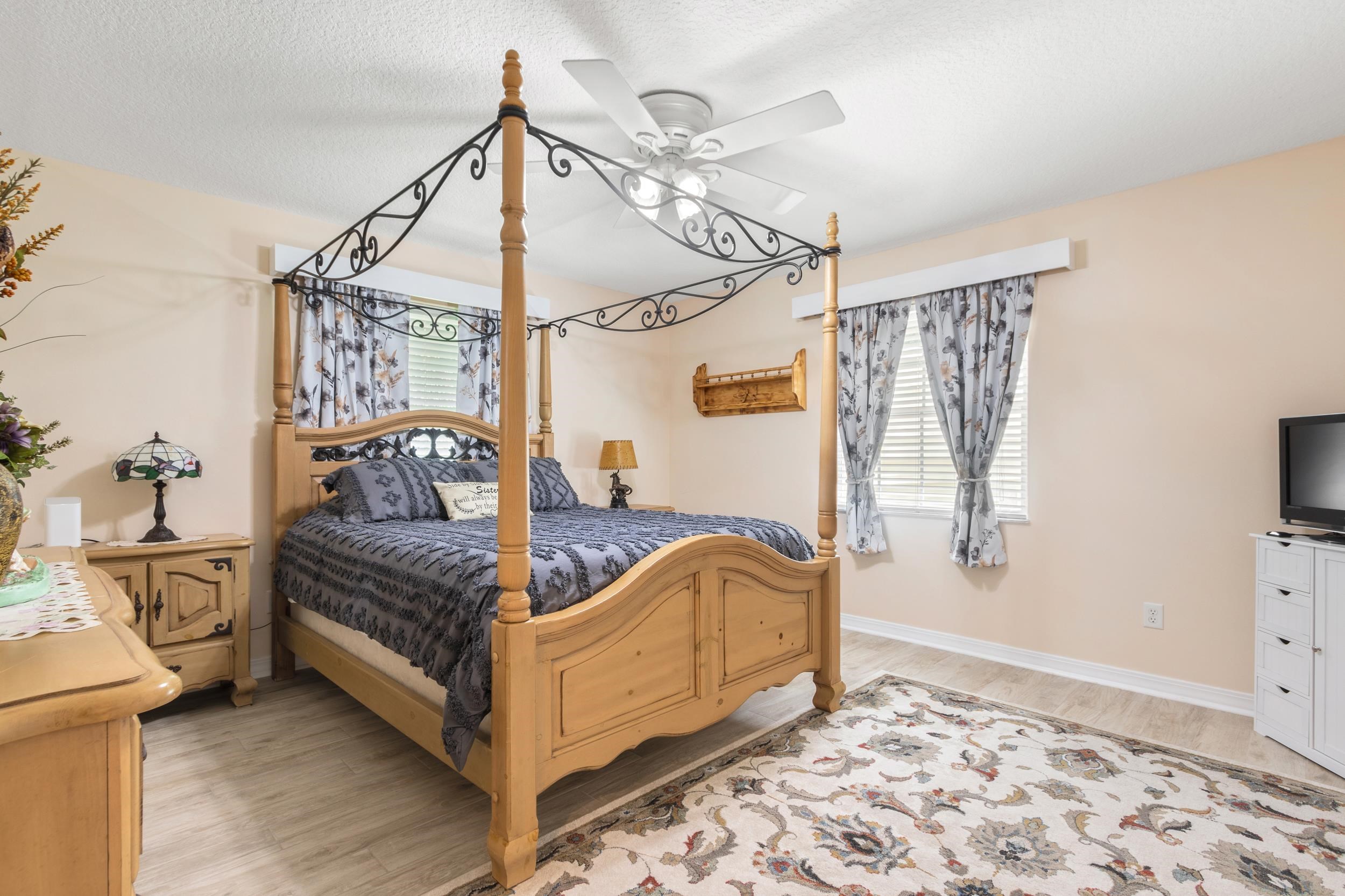 East Palatka, Florida, 32131, United States, 3 Bedrooms Bedrooms, ,2 BathroomsBathrooms,Residential,For Sale,1983358