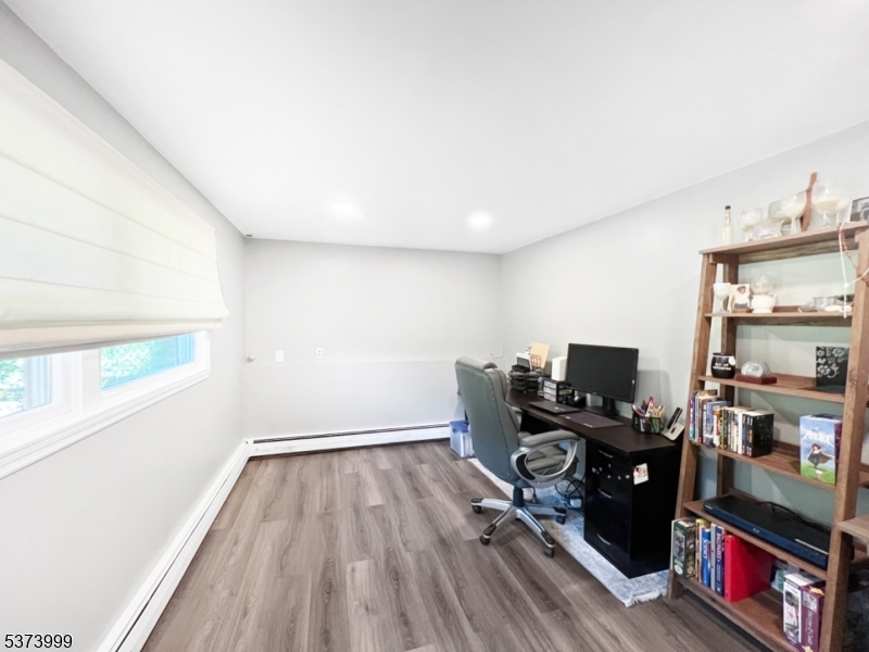 Franklin Twp., New Jersey, 07882, United States, 5 Bedrooms Bedrooms, ,3 BathroomsBathrooms,Residential,For Sale,1901717
