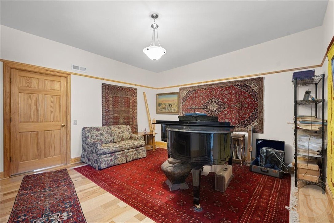 Billings, Montana, 59101, United States, 5 Bedrooms Bedrooms, ,4 BathroomsBathrooms,Residential,For Sale,1810599