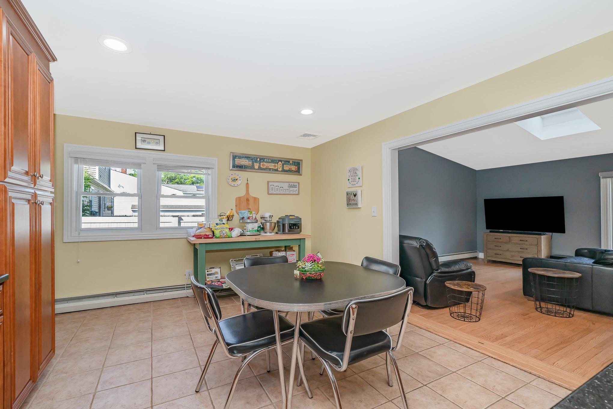 Merrick, New York, 11566, United States, 4 Bedrooms Bedrooms, ,2 BathroomsBathrooms,Residential,For Sale,1931896