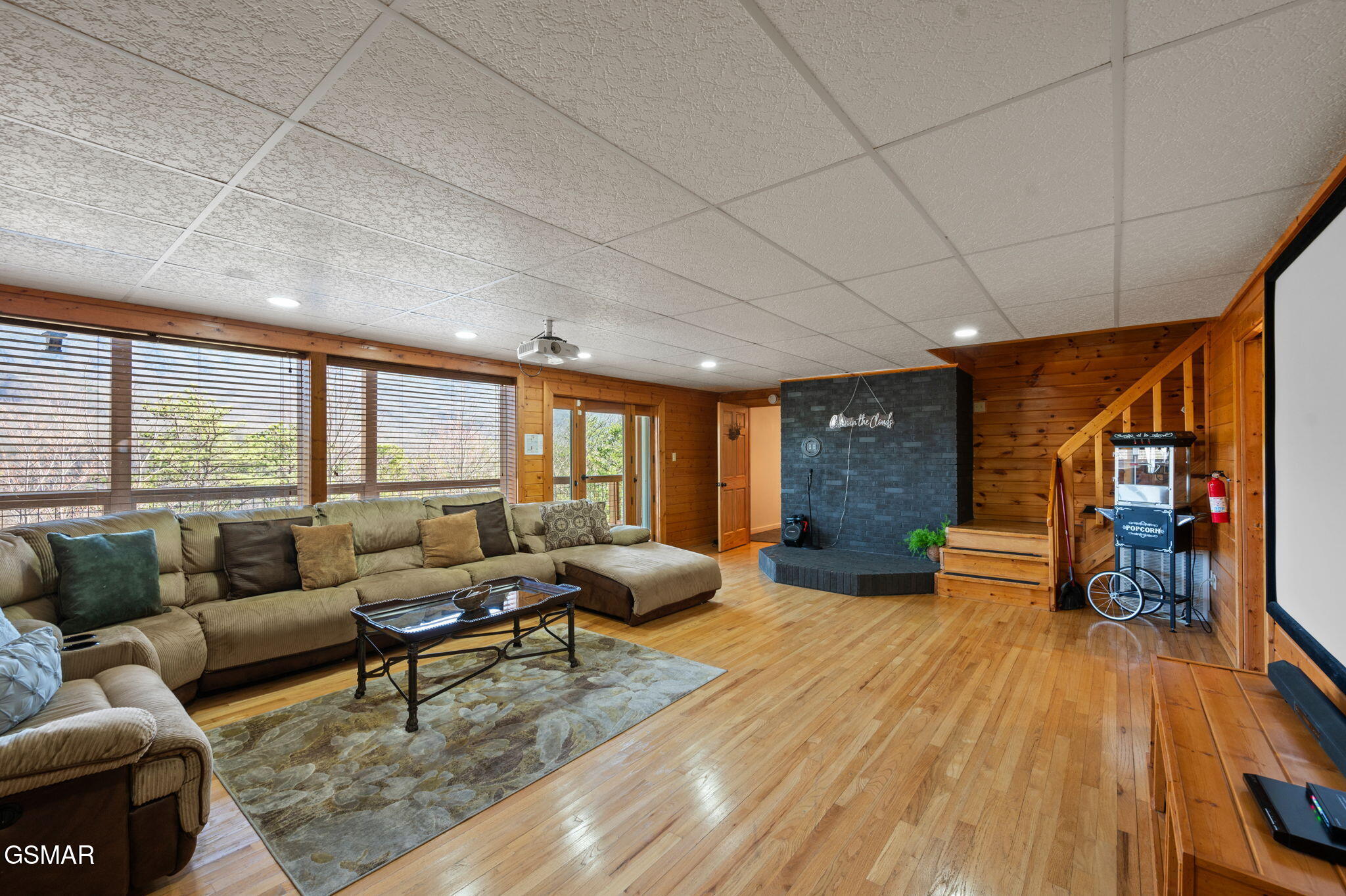 Gatlinburg, Tennessee, 37738, United States, 3 Bedrooms Bedrooms, ,3 BathroomsBathrooms,Residential,For Sale,1977733