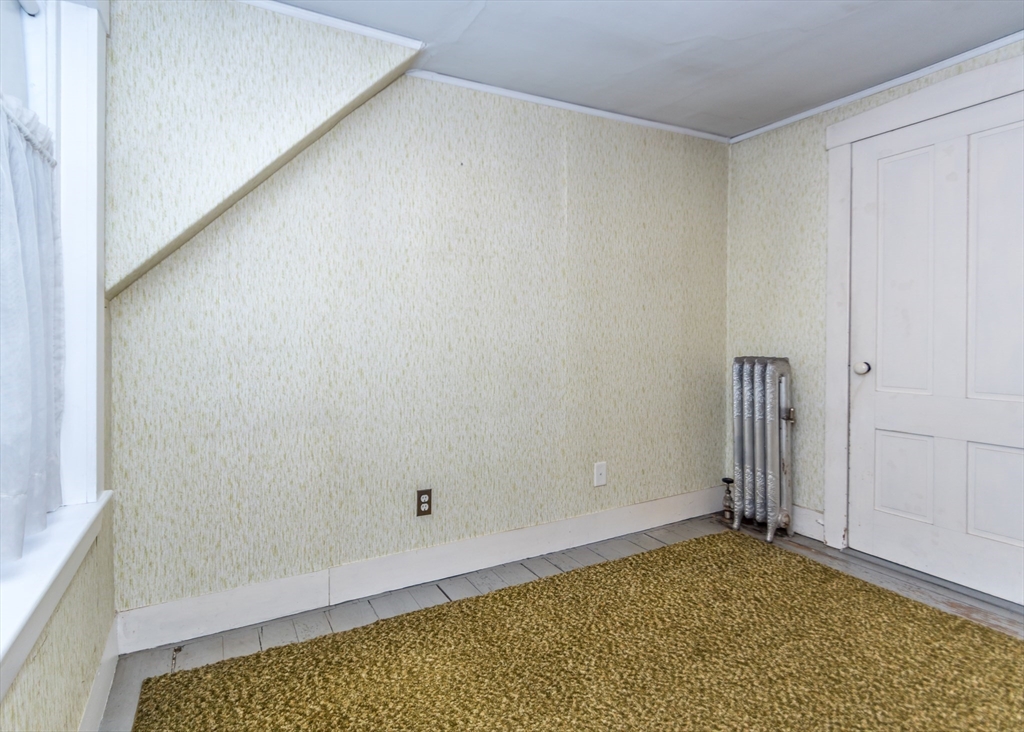 Waltham, Massachusetts, 02451, United States, 5 Bedrooms Bedrooms, ,3 BathroomsBathrooms,Residential,For Sale,1708573